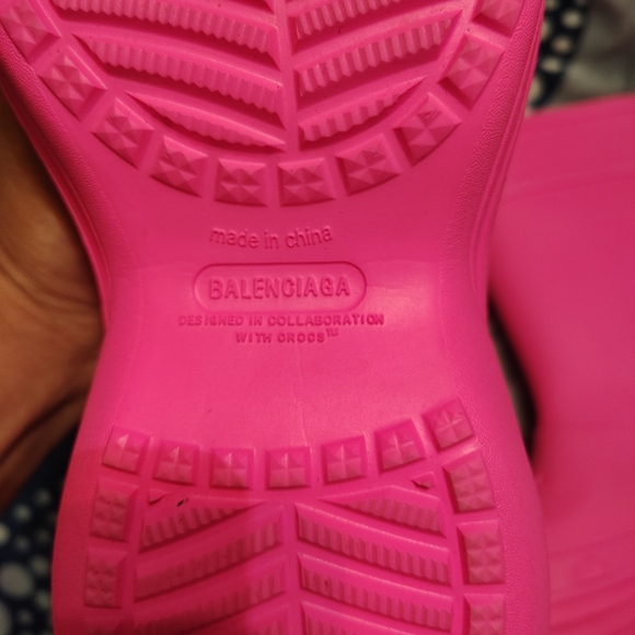 Balenciaga Bright Pink - Picture 3 of 7